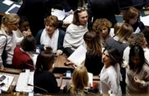 parlamento donne in bianco